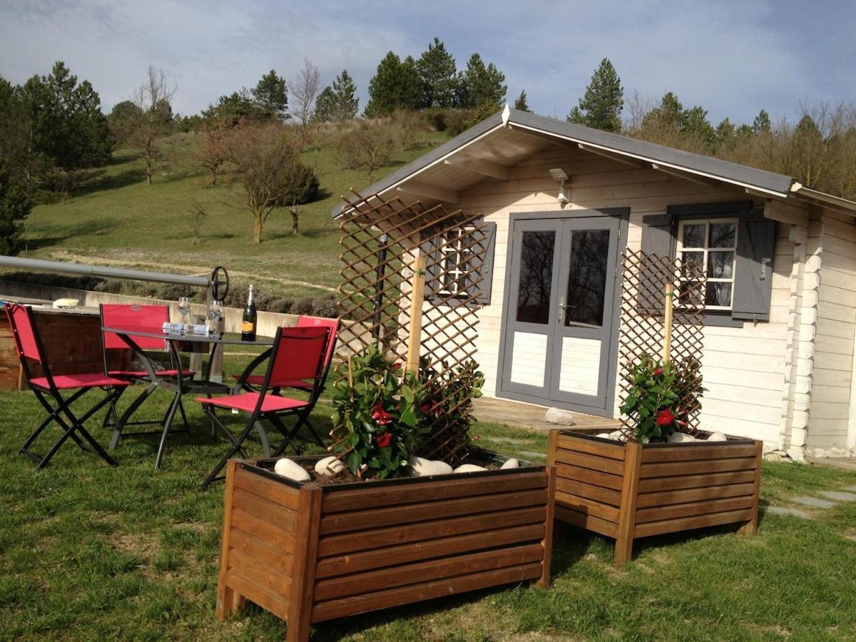 Maison De Vacances Avec Ses Petits Chalets Aouste-sur-Sye Exteriér fotografie